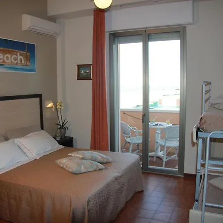 Miomar Hotel 3*